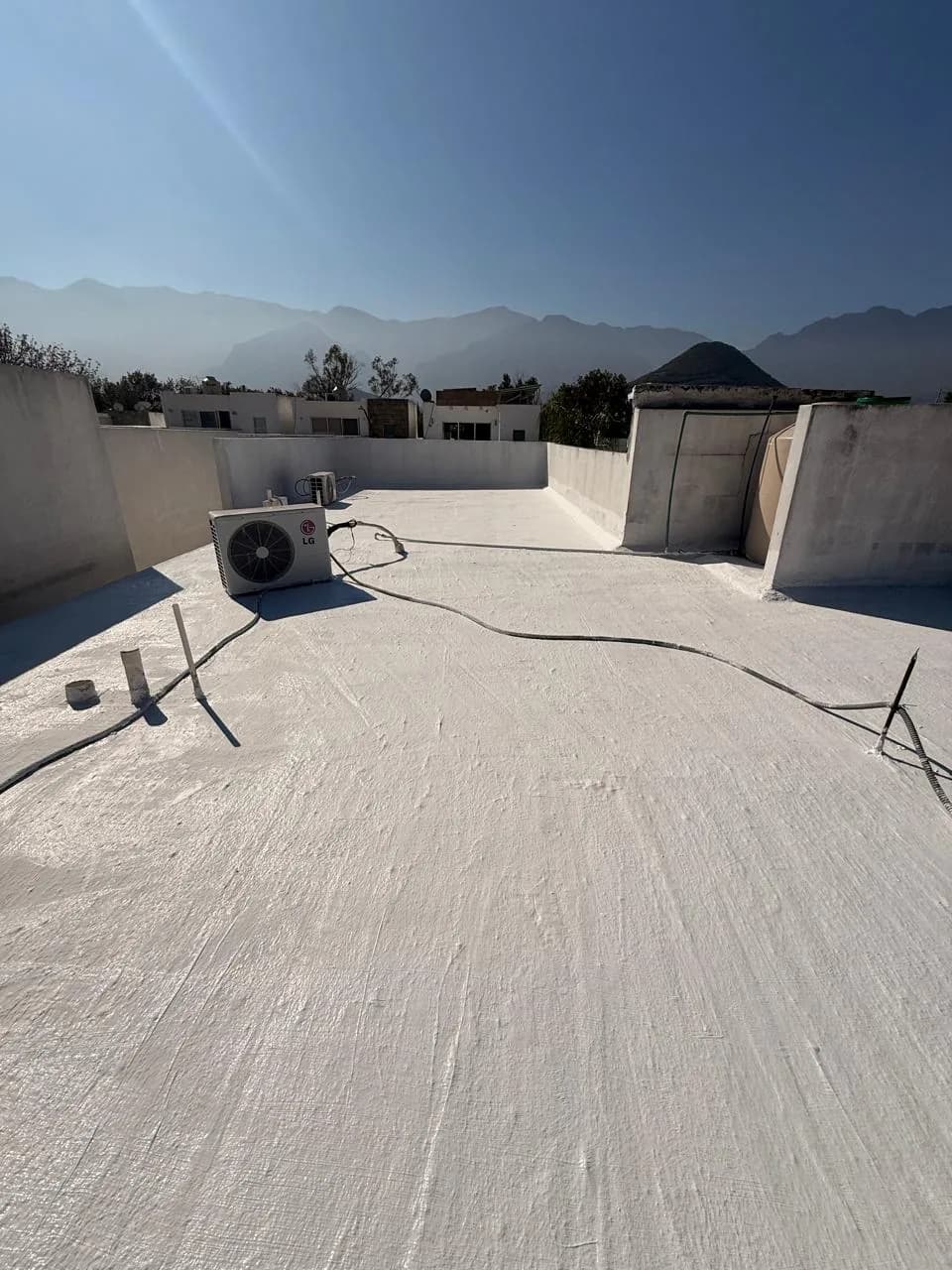 Azotea impermeabilizada con vista a la Sierra de las Mitras — Level Up Construcción Monterrey